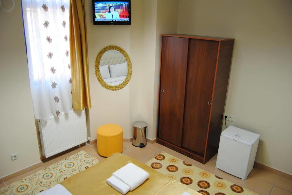 Lotus Hotel Istanbul Bagian luar foto